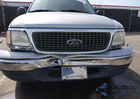 2000 Ford Expedition Xlt z USA, uszkodzony, nr VIN 1FMRU1566YLB30093